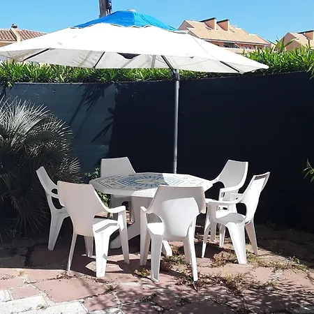 In Meeresnaehe, Privater Pool, Garten Und Kostenlose Fahrraeder